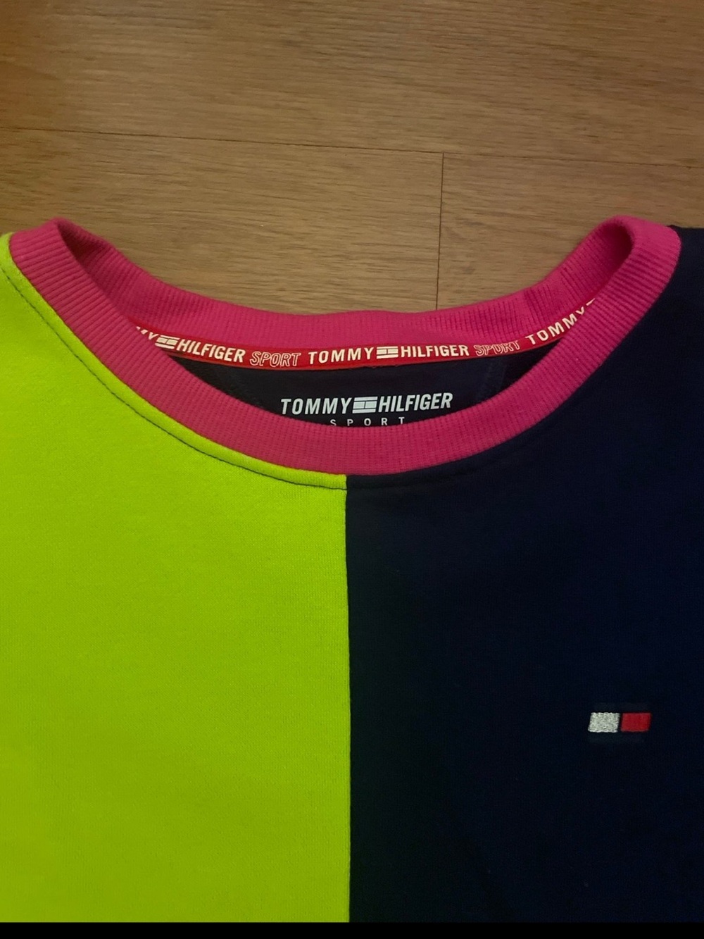 Tommy Hilfiger Neon Green, Navy & Pink Colorblock Crewneck sport sweater, large